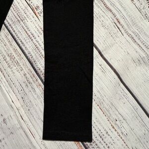 Old Navy Kids black leggings size 8.